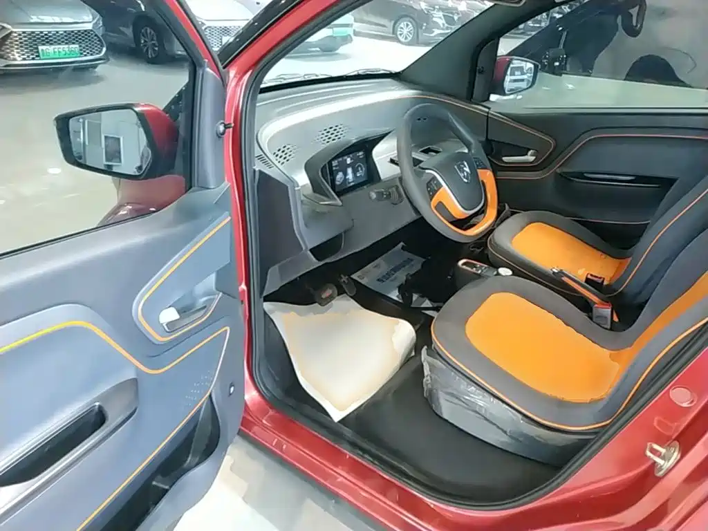 Baojun E100 — фото 16