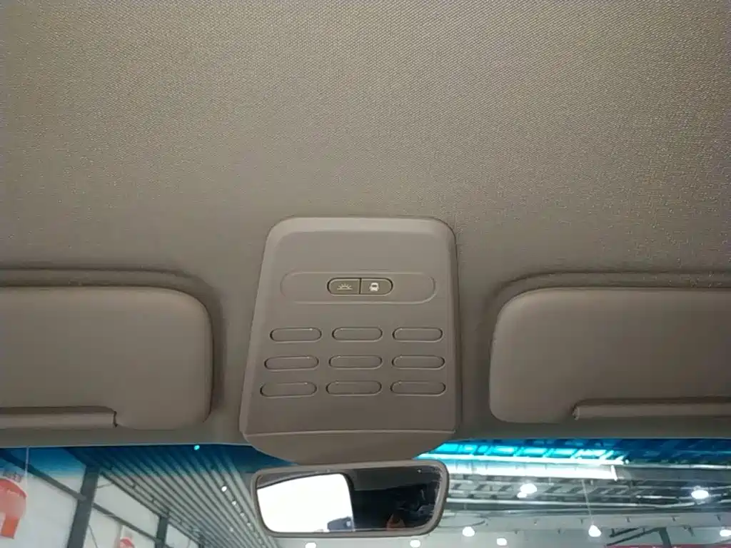 Baojun E100 — фото 18