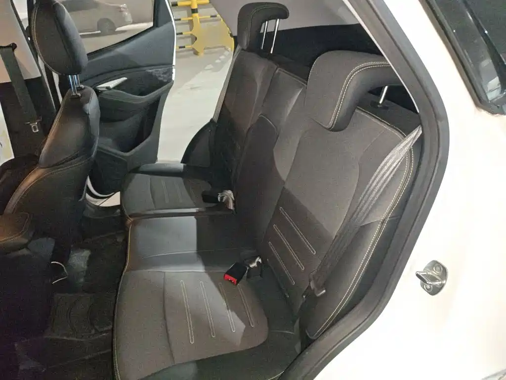 Baojun RS-3 — фото 13