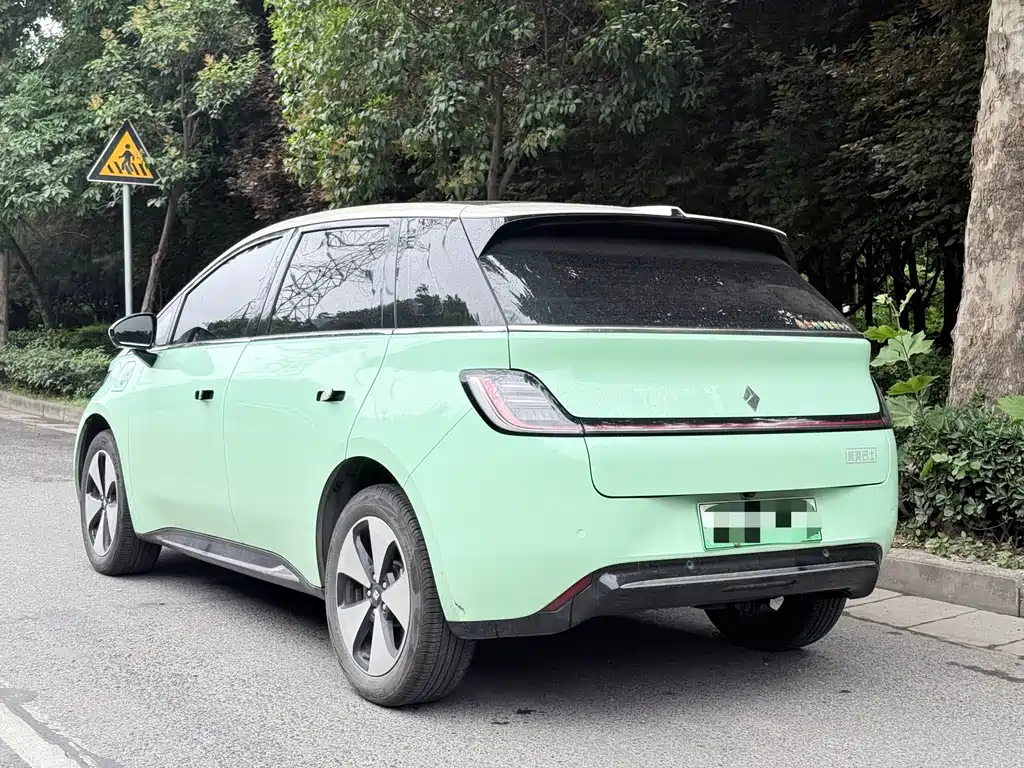 Baojun Yunduo — фото 4