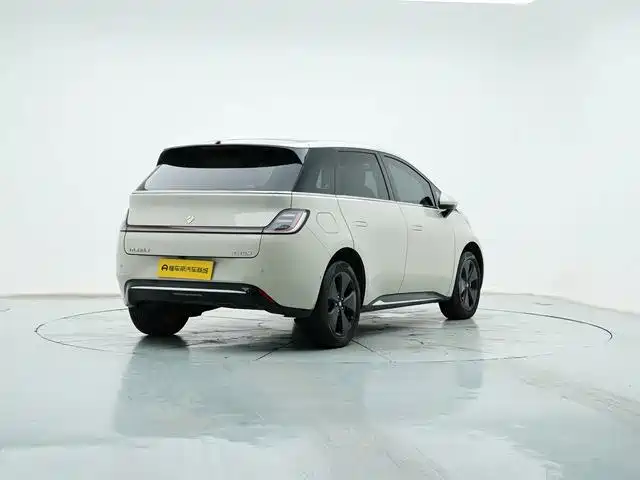 Baojun Yunduo — фото 3