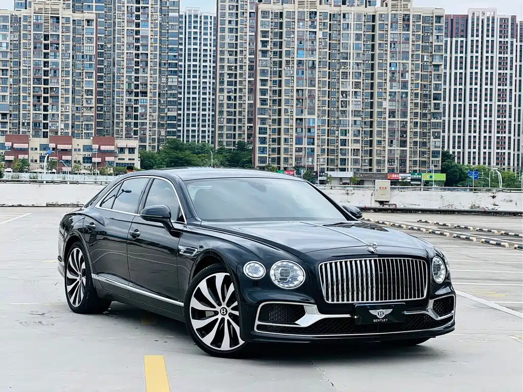 Bentley Flying Spur — фото 3