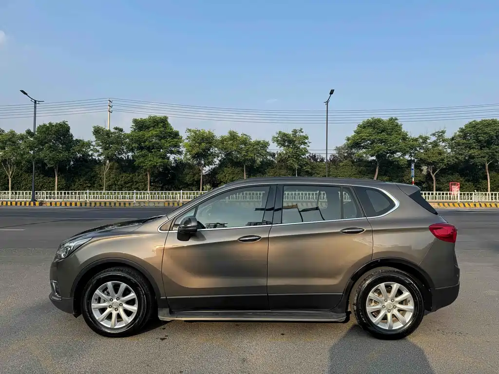Buick Envision Plus — фото 2