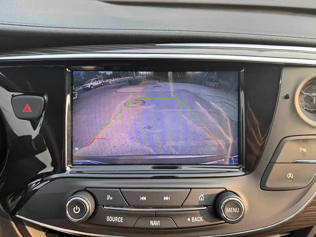 Buick Envision Plus — фото 13