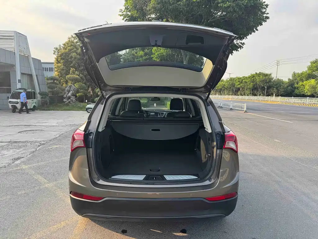 Buick Envision Plus — фото 17