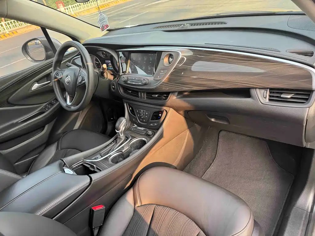 Buick Envision Plus — фото 21