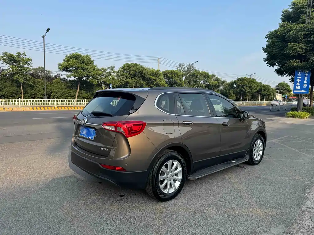 Buick Envision Plus — фото 5