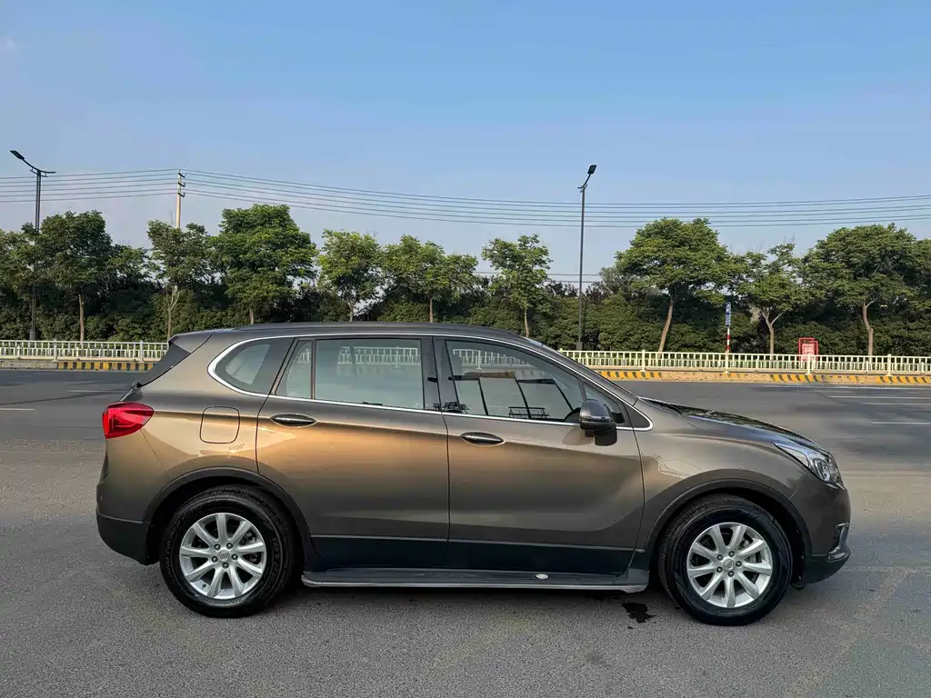 Buick Envision Plus — фото 6