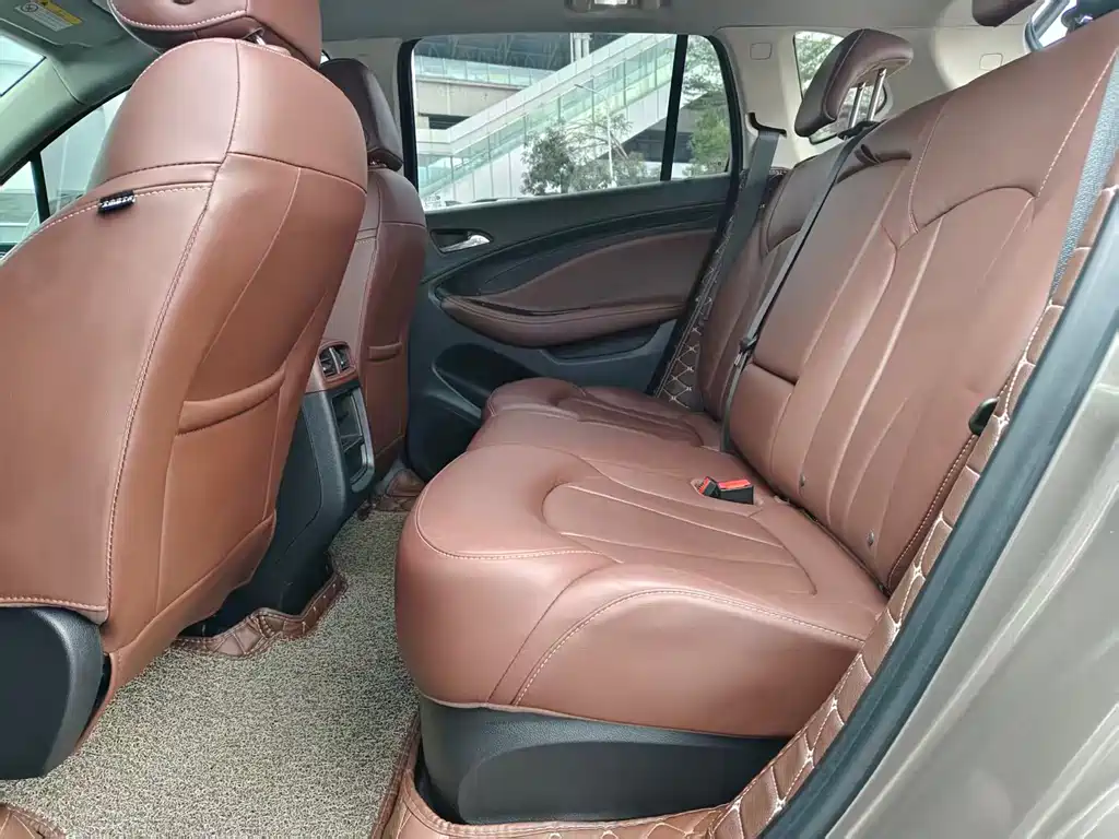 Buick Envision Plus — фото 6