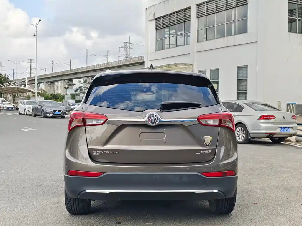 Buick Envision Plus — фото 8
