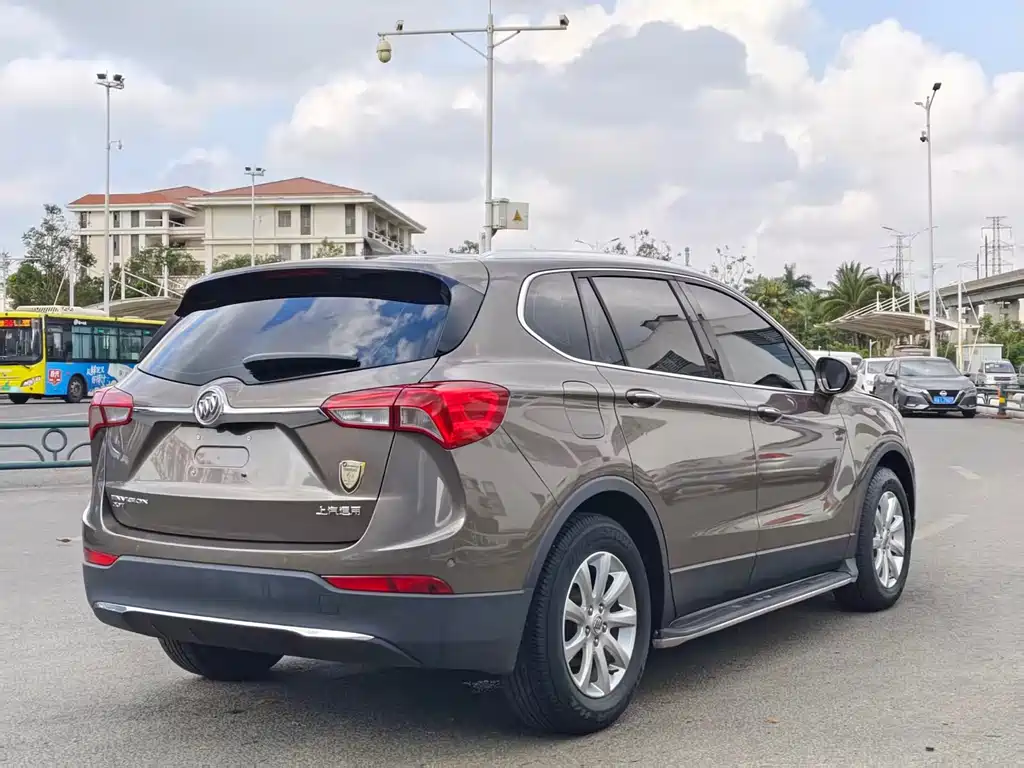 Buick Envision Plus — фото 9