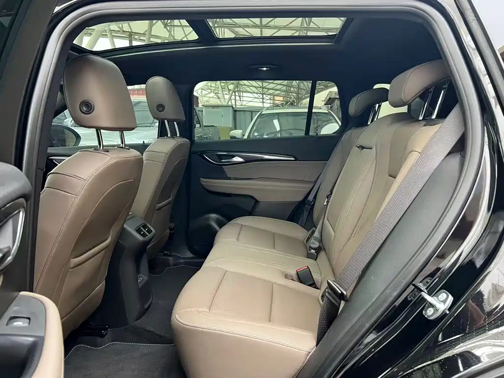 Buick Envision Plus — фото 5