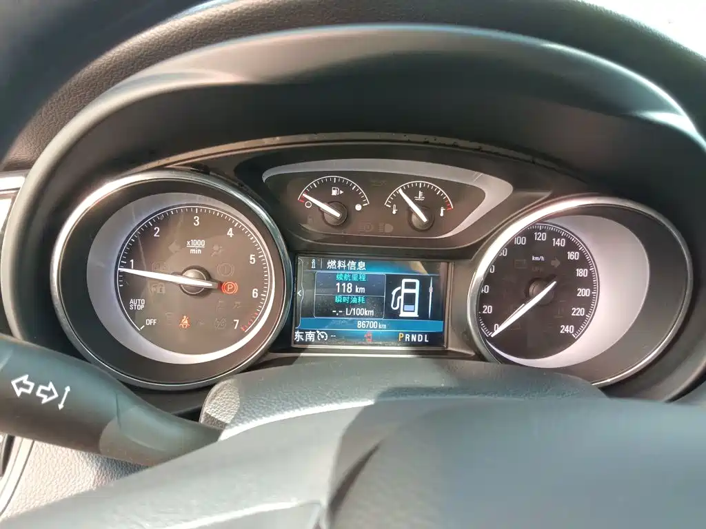 Buick Envision Plus — фото 4