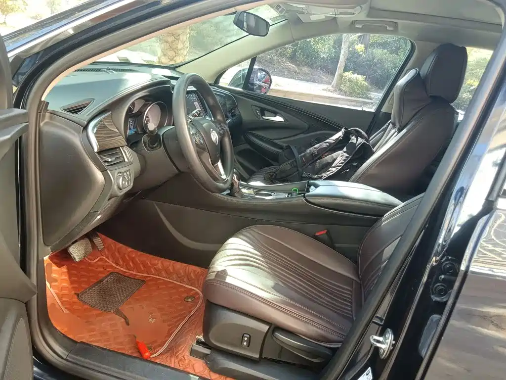 Buick Envision Plus — фото 8