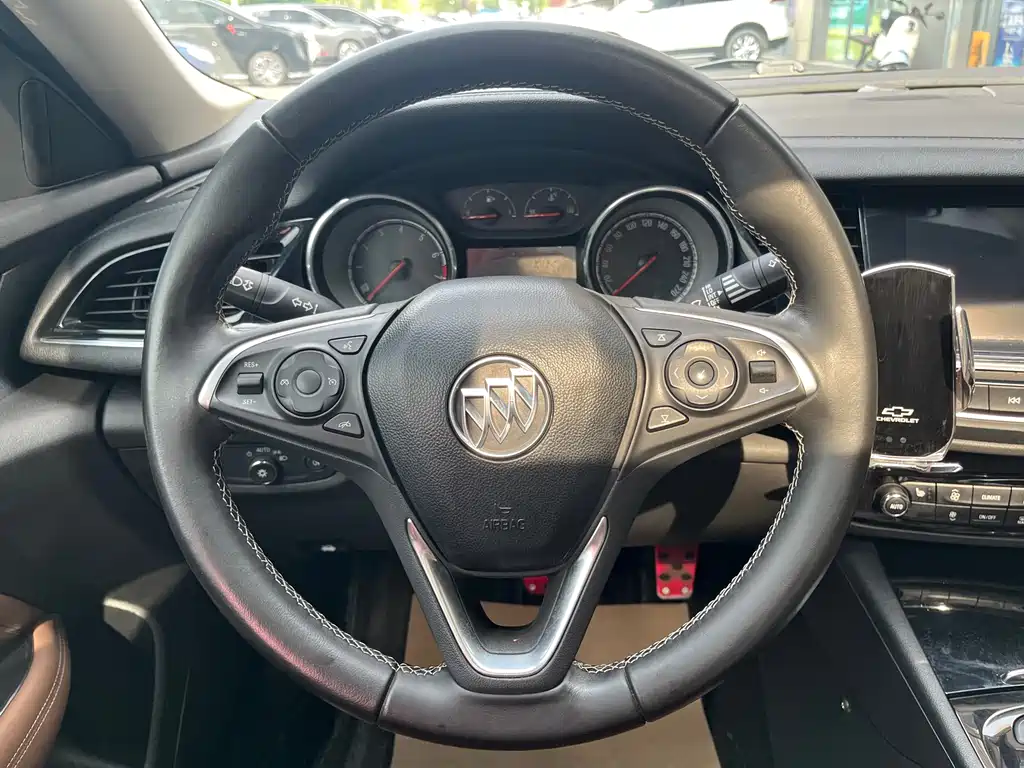 Buick Regal — фото 8