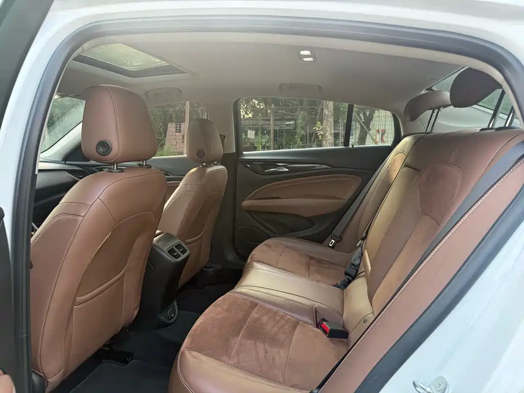 Buick Regal — фото 9