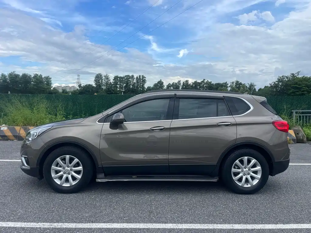 Buick Envision Plus — фото 4