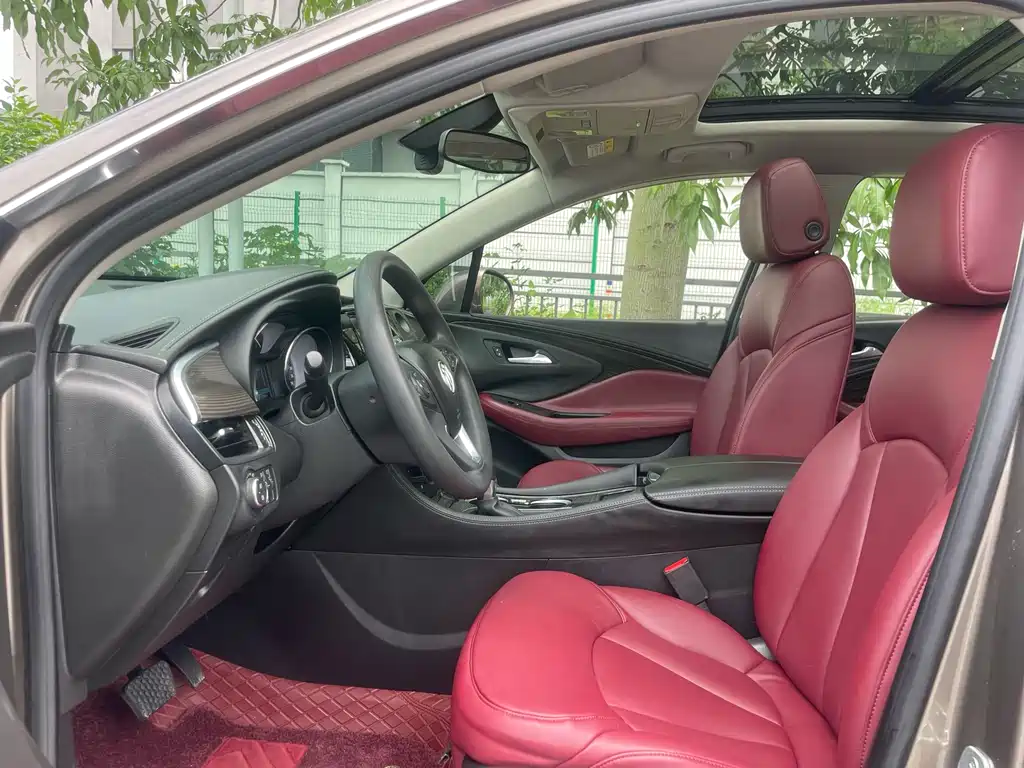 Buick Envision Plus — фото 8