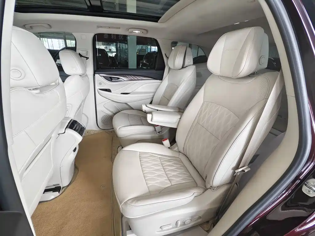Buick Enclave — фото 11