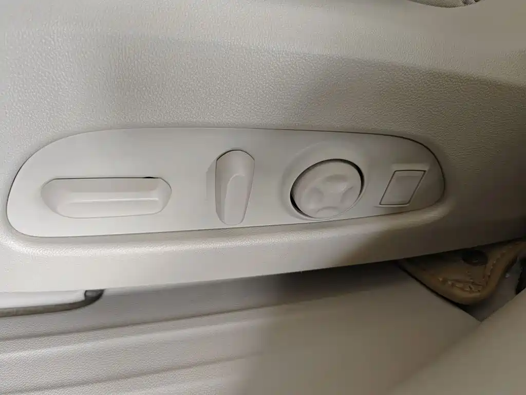 Buick Enclave — фото 14