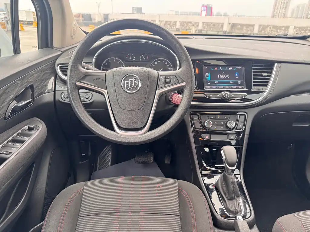Buick Encore — фото 11