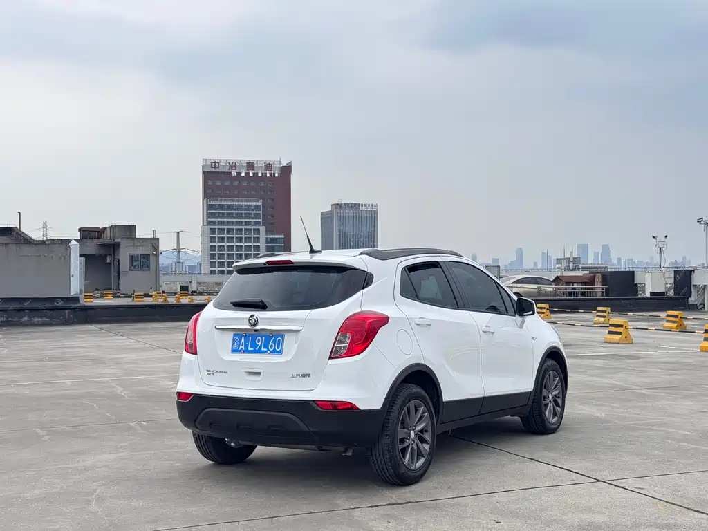 Buick Encore — фото 4