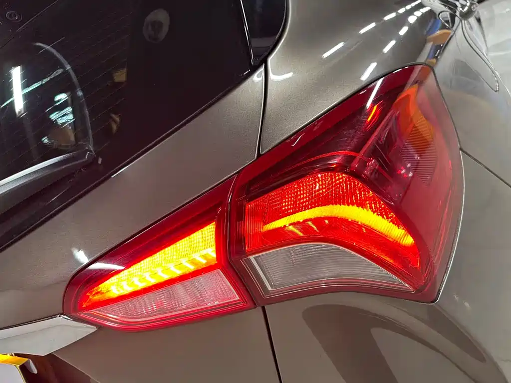 Buick Envision Plus — фото 15
