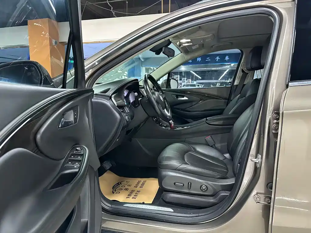 Buick Envision Plus — фото 5