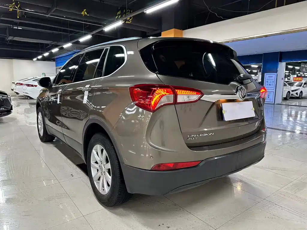 Buick Envision Plus — фото 8