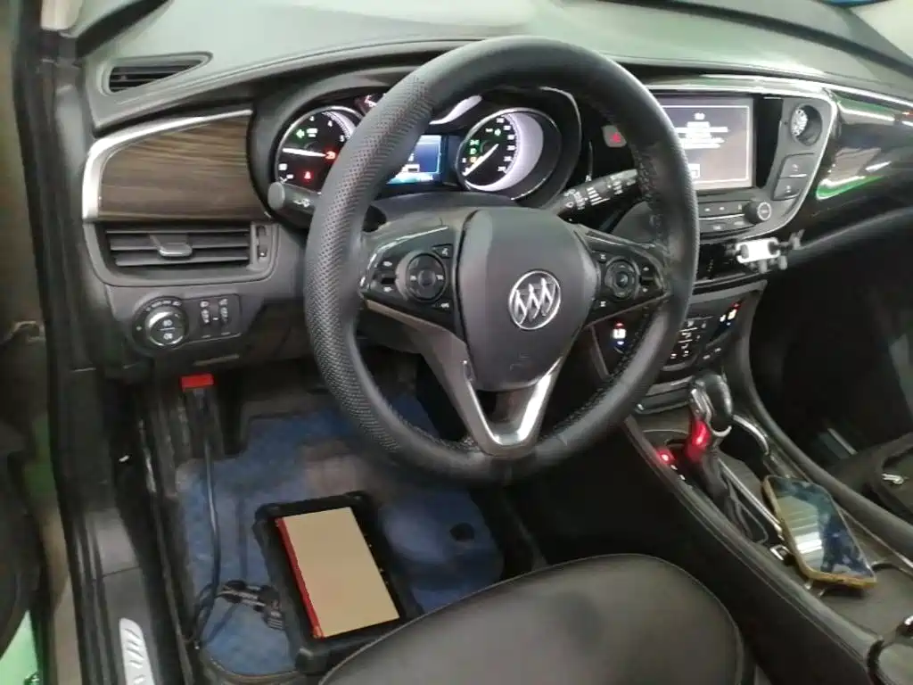 Buick Envision Plus — фото 11