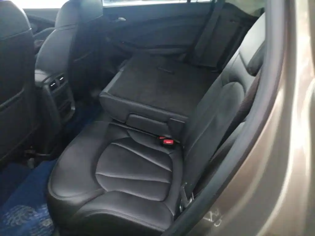 Buick Envision Plus — фото 17