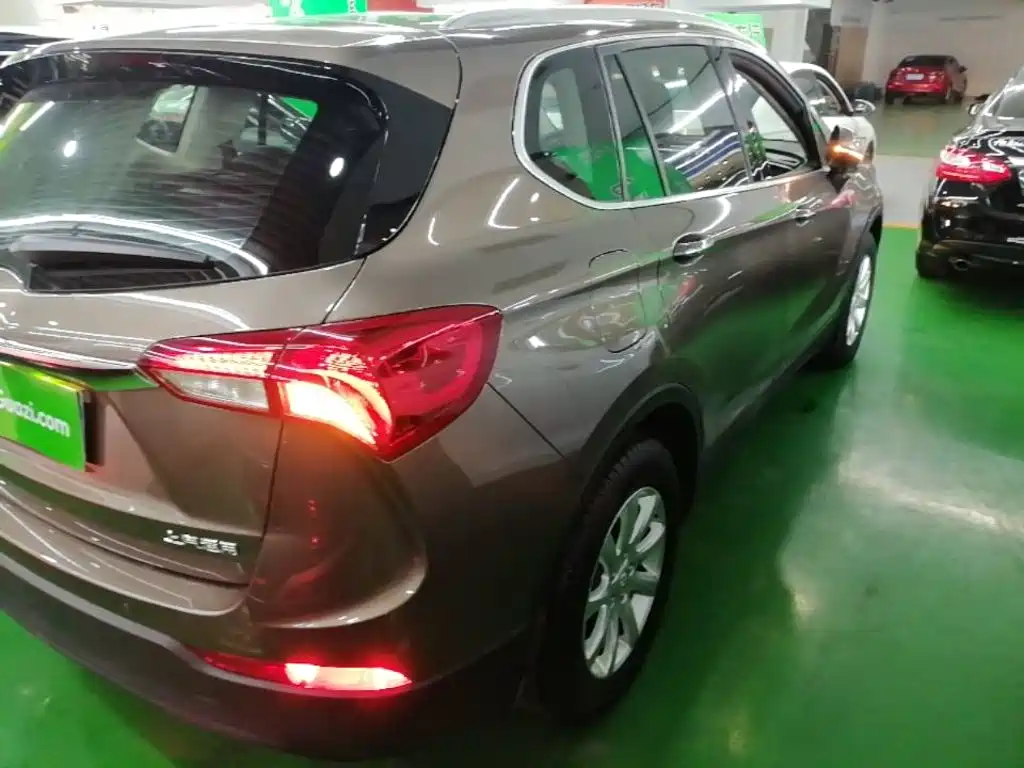 Buick Envision Plus — фото 7