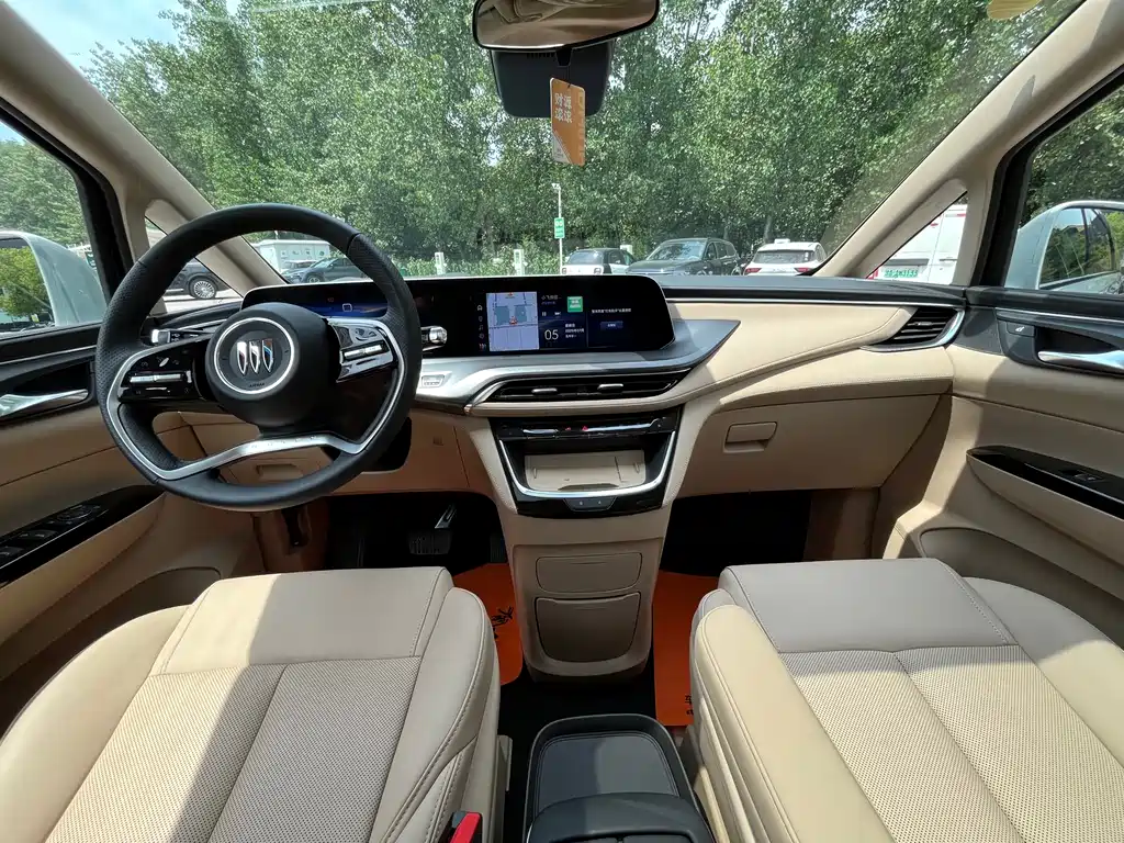 Buick GL8 Hybrid — фото 18