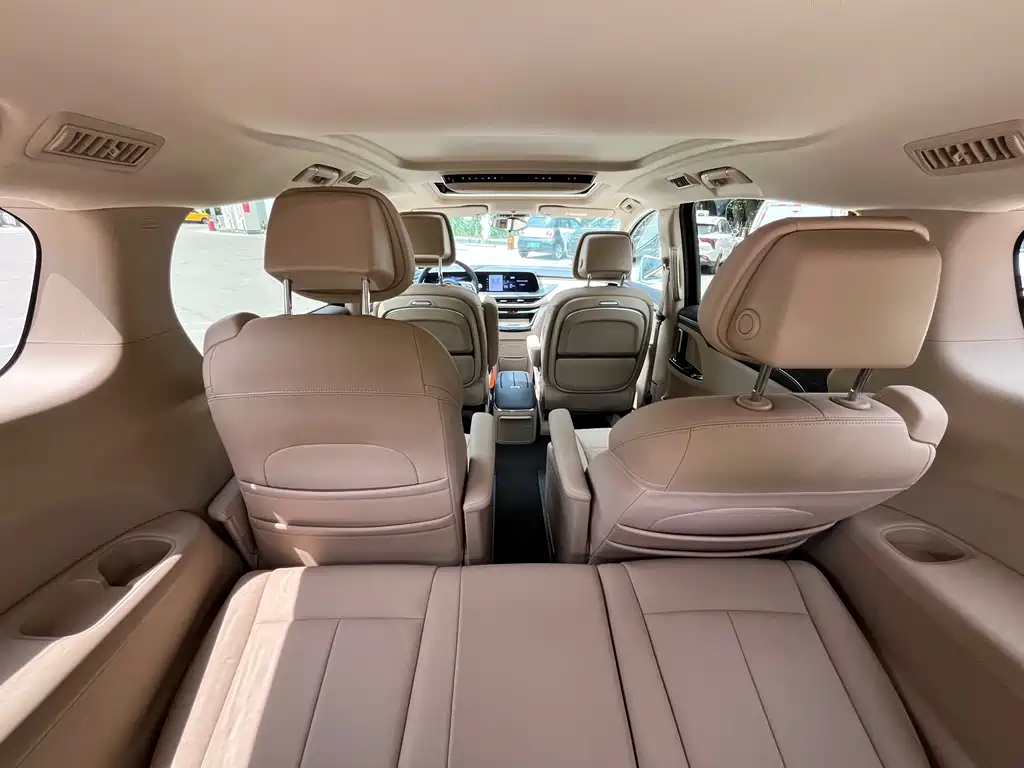 Buick GL8 Hybrid — фото 20