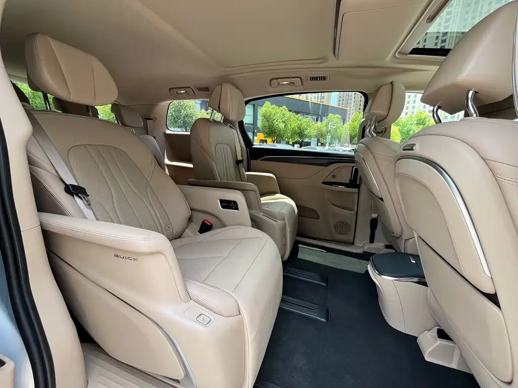 Buick GL8 Hybrid — фото 23