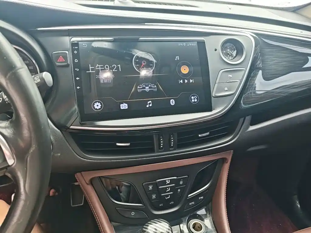 Buick Envision Plus — фото 13