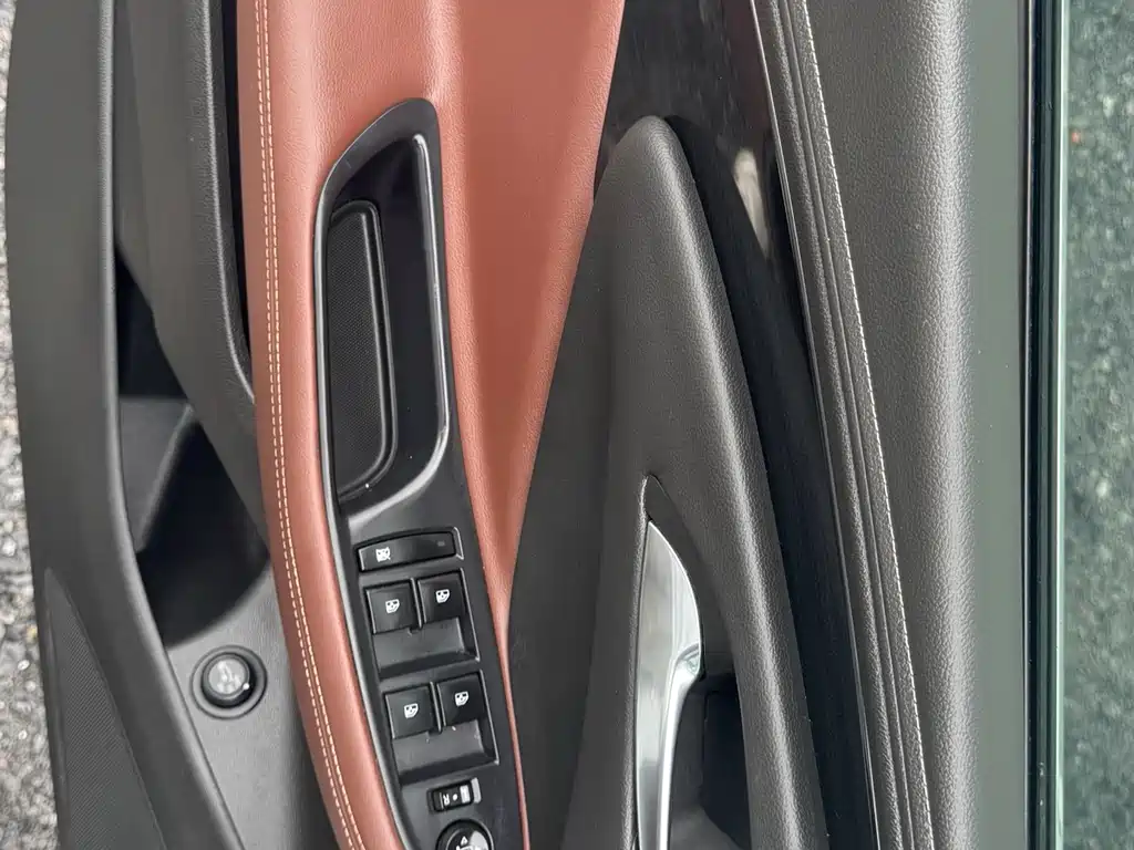 Buick Envision Plus — фото 17