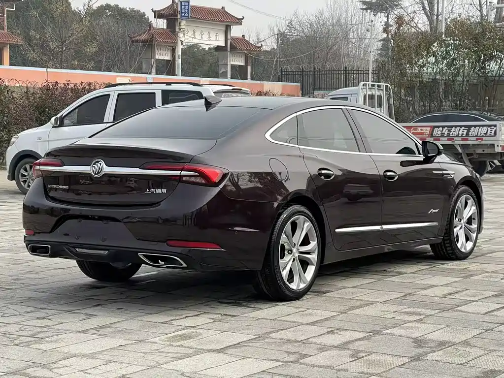 Buick LaCrosse — фото 4