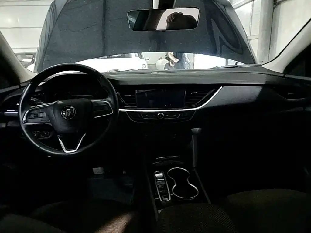 Buick Regal — фото 10