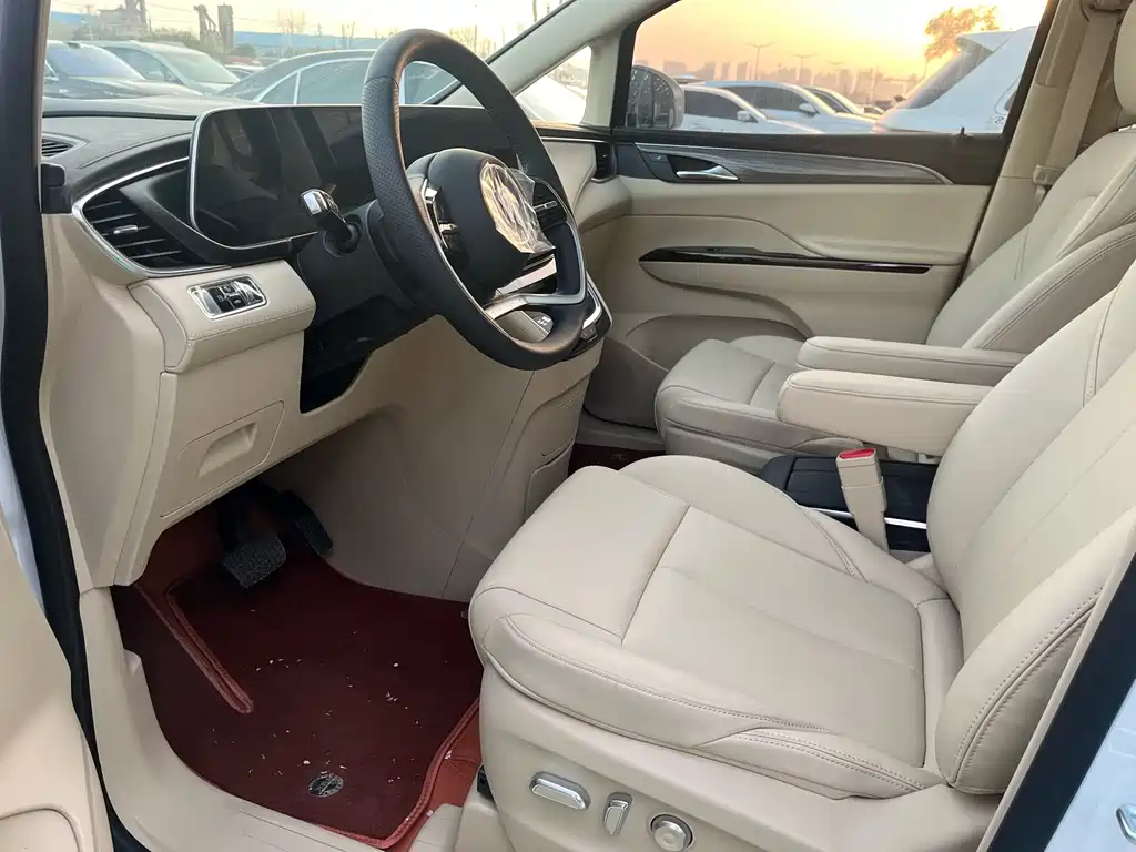 Buick GL8 Hybrid — фото 4