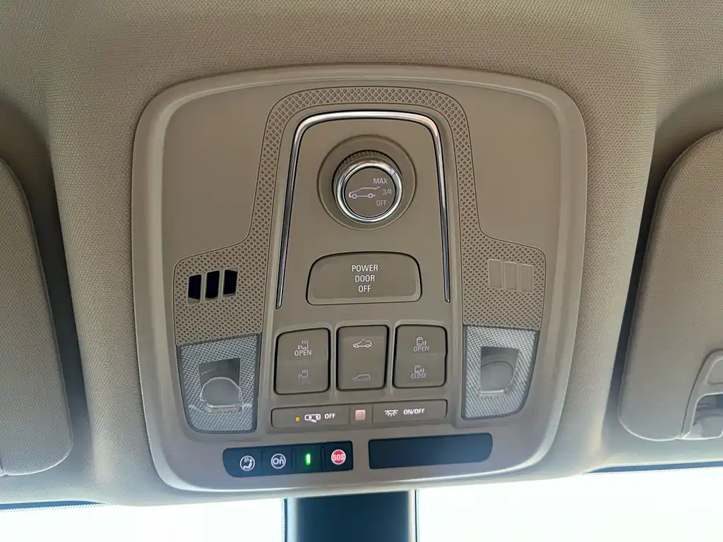 Buick GL8 Hybrid — фото 10