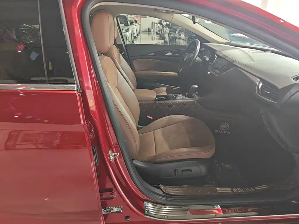 Buick Regal — фото 25