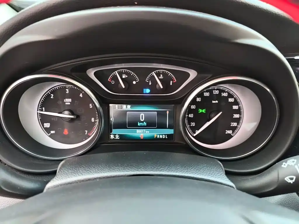 Buick Envision Plus — фото 8