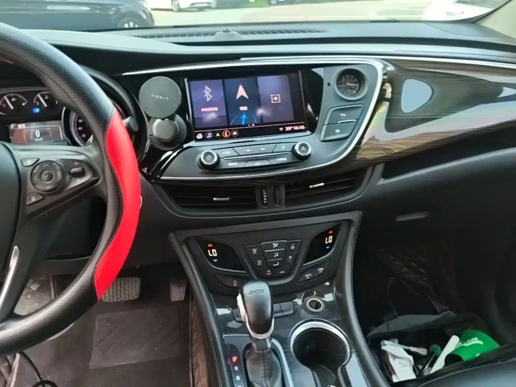 Buick Envision Plus — фото 9