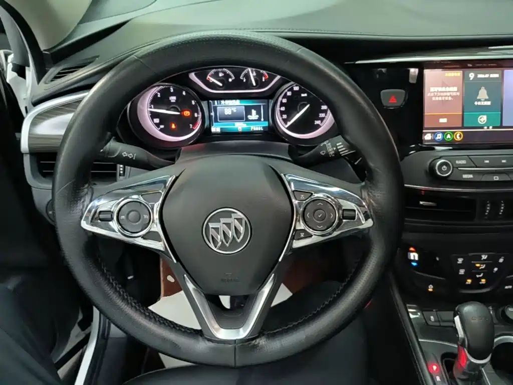 Buick Envision Plus — фото 11