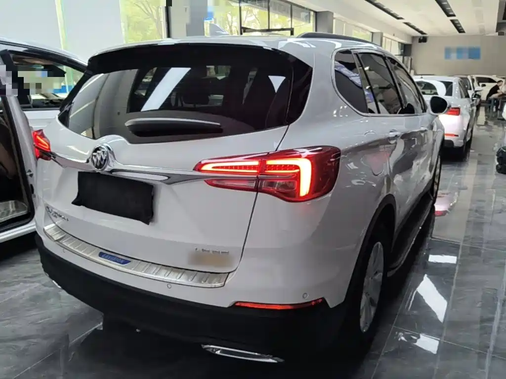 Buick Envision Plus — фото 7