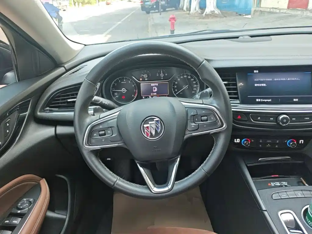 Buick Regal — фото 11