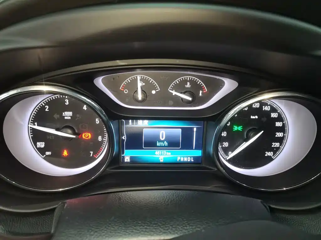 Buick Envision Plus — фото 8
