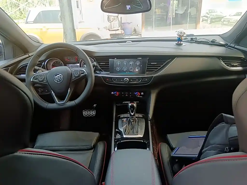 Buick Regal — фото 10