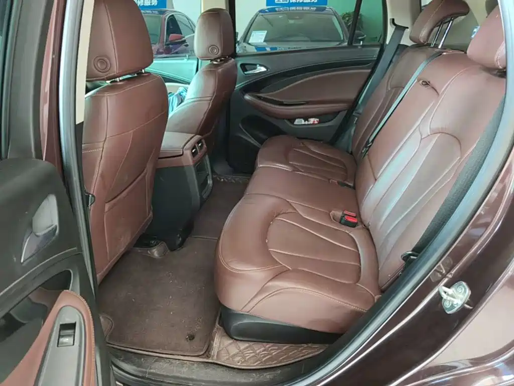 Buick Envision Plus — фото 17